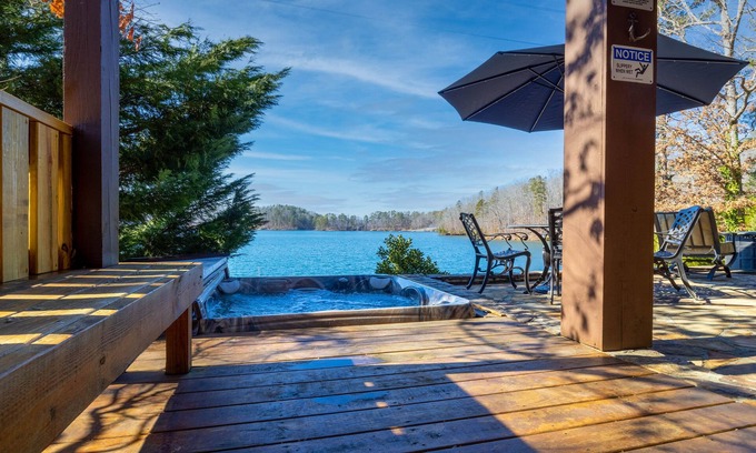 Six Mile Casa | Beautiful and spacious home near Warpath Landing with hot tub and dock!