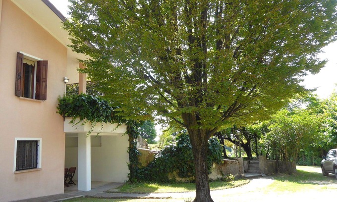 Borso del Grappa Apartamento | Hermoso apartamento para 6 personas con A/C, WIFI y patio