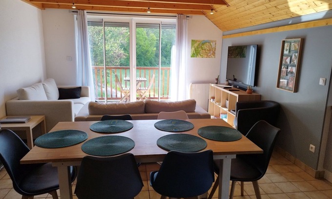 Alby-sur-Cheran Apartamento | Beautiful apartment on the edge of the "Chéran" gorges