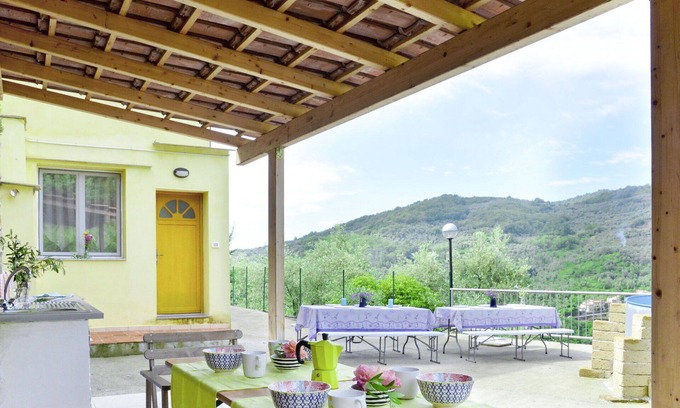 Pantasina Apartamento | Bonito apartamento con piscina, TV, patio, mascotas permitida, vista panorámica y aparcamiento
