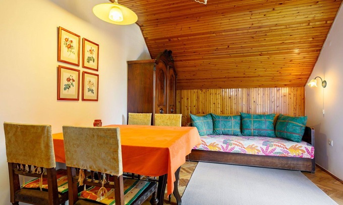 Szantod Apartamento | Precioso apartamento para 4 personas con A/C, WIFI, TV, terraza y aparcamiento