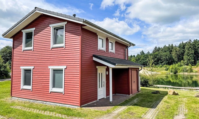 Hechthausen Casa | Acogedor apartamento en villa para 8 personas con piscina, WIFI, TV, terraza y mascotas permitida