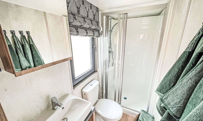 Fischbachau Casa | Hermoso apartamento en villa para 5 personas con A/C, TV, terraza y mascotas permitida