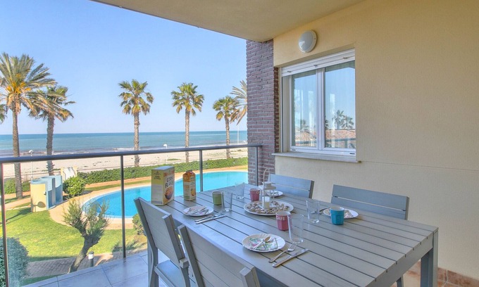 Playa de la Almadrava Apartamento | Precioso apartamento en Primera Línea Marina Azul