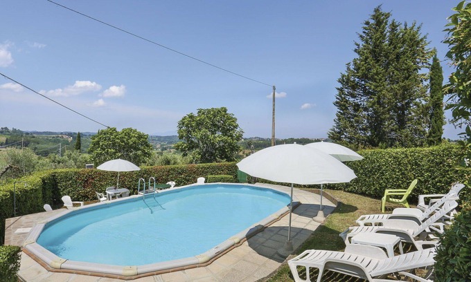 San Miniato Villa | Precioso apartamento en villa con piscina, A/C, TV, patio, mascotas permitida y aparcamiento