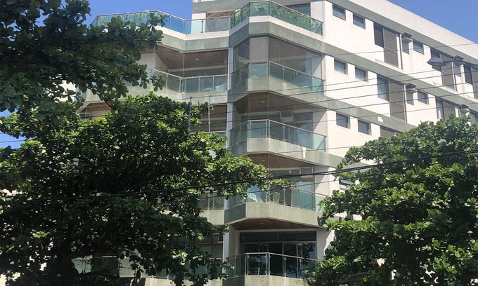 Jardim Praiano Apartamento | Beautiful apartment 180m2 Guarujá Enseada. 3 suites, 4 bedrooms 3 min walk from the beach