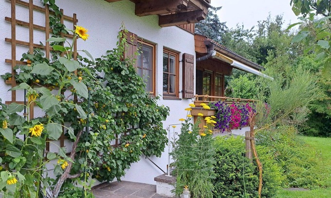 Maishofen Apartamento | Beautiful apartment for 5 guests with WIFI, TV, patio and pets allowed