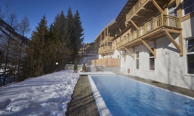 Viehhofen Apartamento | Beautiful apartment for 8 people with WIFI, pool, TV, balcony and pets allowed