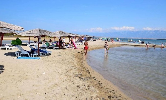 Nin Apartamento | Beautiful apartment Brby near sandy beach