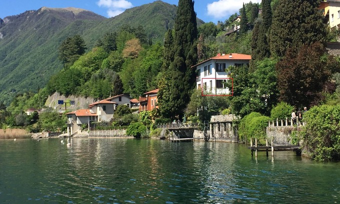 Cressogno Apartamento | Hermoso apartamento en el lago de Lugano con terraza privada junto al lago