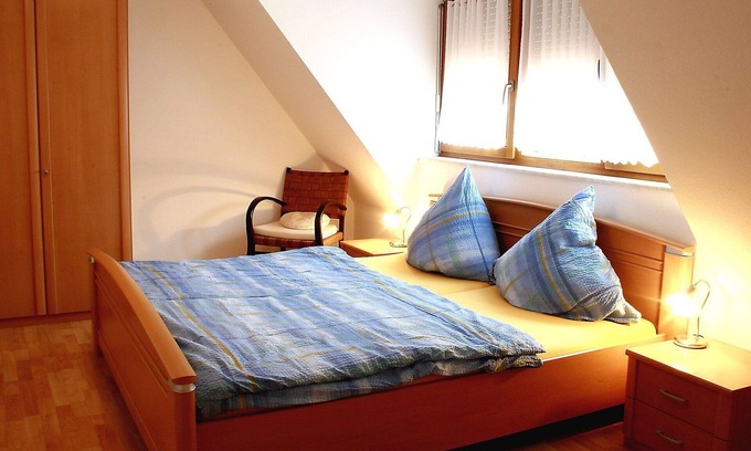 Neuried Villa | Acogedor apartamento en villa para 4 personas con WIFI, TV, patio y aparcamiento