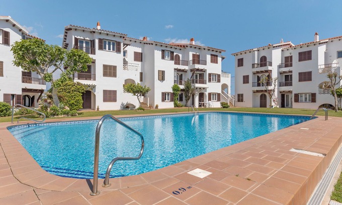 Sol del Este Apartamento | Hermoso apartamento "La Gardenia 41" con Wi-Fi, piscina, terraza y jardín; aparcamiento en la calle disponible