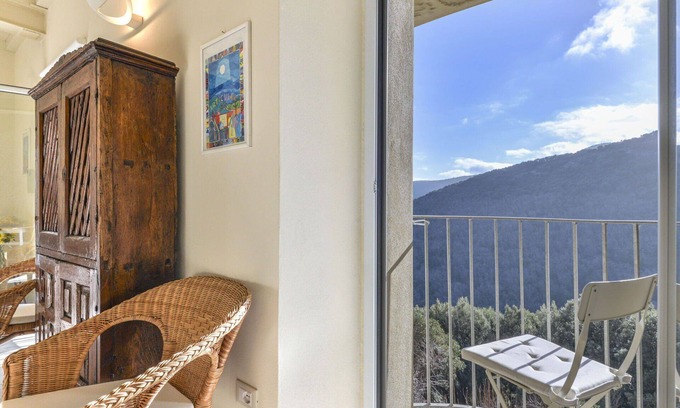 Marciana Apartamento | Acogedor apartamento para 2 personas con WIFI, A/C, balcón, mascotas permitida y aparcamiento