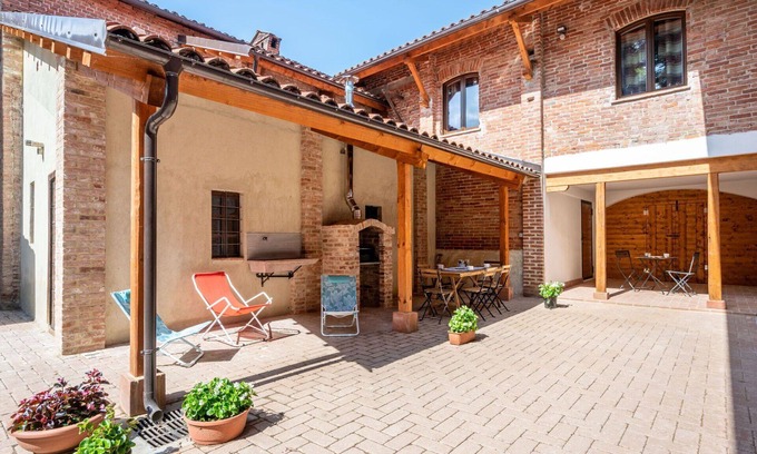 Mondovi Apartamento | Precioso apartamento para 3 personas con WIFI, TV, patio y mascotas permitida