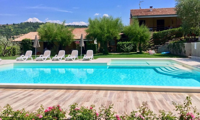 Garda Apartamento | Beautiful apartment for 4 people with pool, A/C, WIFI, TV, terrace, panoramic view and parking
