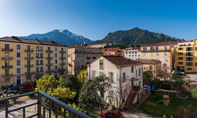 Corte Apartamento | Acogedor apartamento para 4 personas con A/C, WIFI, TV, vista panorámica y aparcamiento