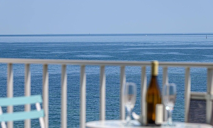 Morbihan Apartamento | Hermoso apartamento para 4 personas con WIFI, TV y balcón