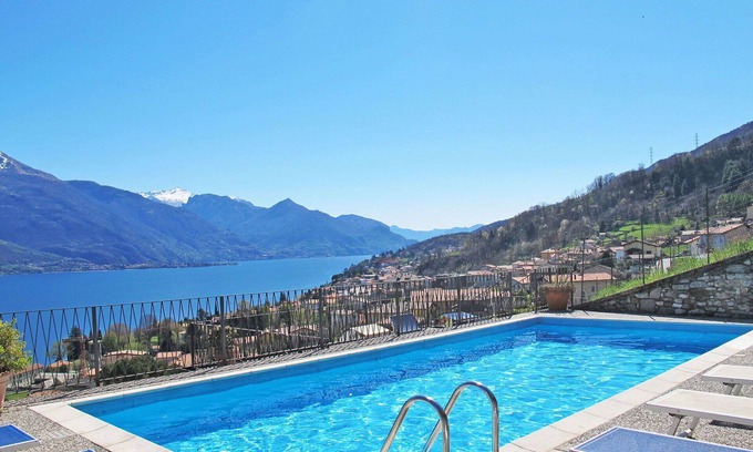 Musso Apartamento | Beautiful apartment for 5 people with WIFI, pool, TV, terrace and parking