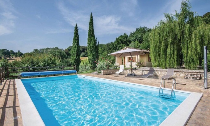 Fornole Apartamento | Bonito apartamento para 3 personas con A/C, piscina, WIFI, TV, vista panorámica y aparcamiento