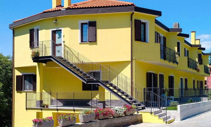 Savona Apartamento | Precioso apartamento con WIFI, TV, patio, mascotas permitida, vista panorámica y aparcamiento