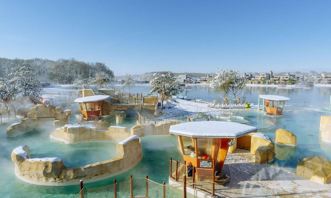 Bailly-Romainvilliers Casa | Precioso apartamento en villa para 4 personas con piscina, jacuzzi, WIFI, TV, terraza y aparcamiento