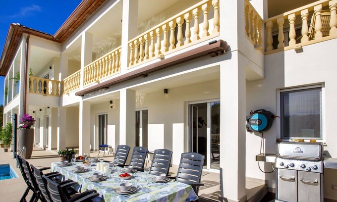 Alcalali Villa | Apartamento en villa con piscina privada, WIFI, A/C, TV, patio, vista panorámica, aparcamiento