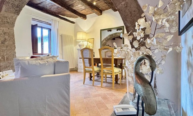 Sacrofano Apartamento | Beautiful apartment in the Borgo di Sacrofano.