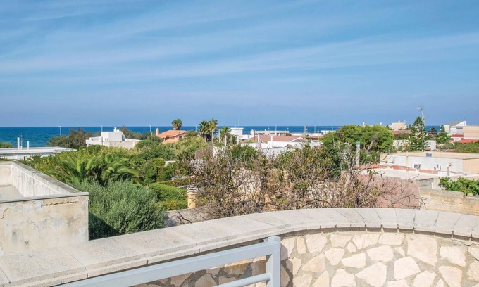 Municipio 1 Apartamento | Beautiful Apartment in Bari With 3 Bedrooms and Wifi