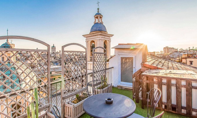 Genoa Historical Centre Apartamento | Beautiful Apartment in Genova With Wifi and 4 Bedrooms