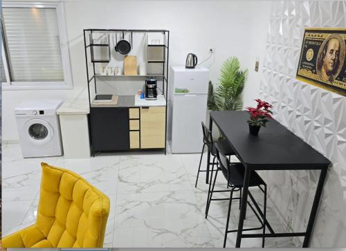 Ramat Gan Apartamento | Beautiful Apartment in Ramat Gan next to SHEBA Hospital
