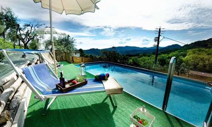 Nozanno Villa | Apartamento en villa con internet, piscina, A/C, TV, terraza, vista panorámica, cerca de Lucca