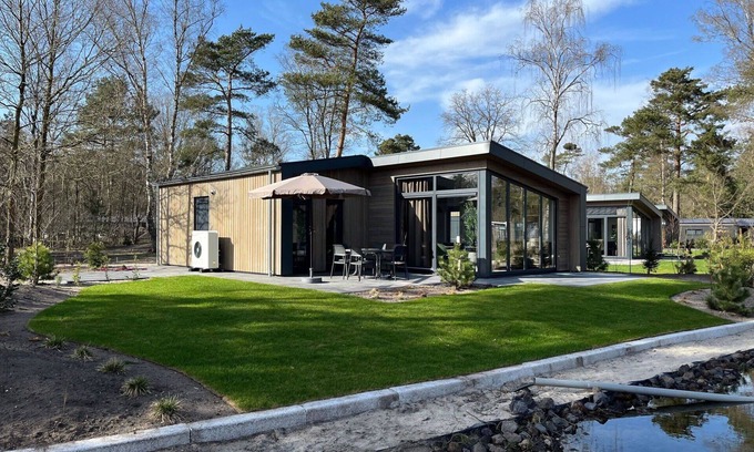 Municipality of Arnhem Casa | Bonito apartamento en villa para 6 personas con piscina, WIFI, TV, terraza y aparcamiento