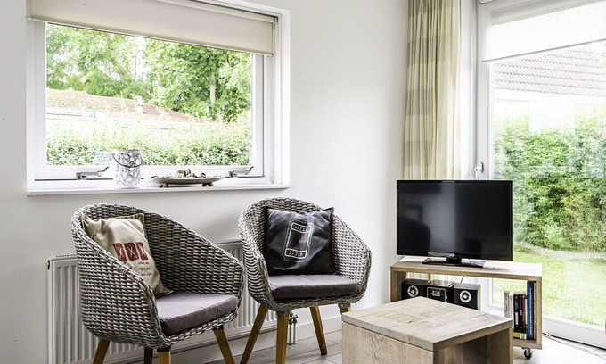 Municipality of Vlissingen Casa | Bonito apartamento en villa con WIFI, TV, terraza, mascotas permitida y aparcamiento