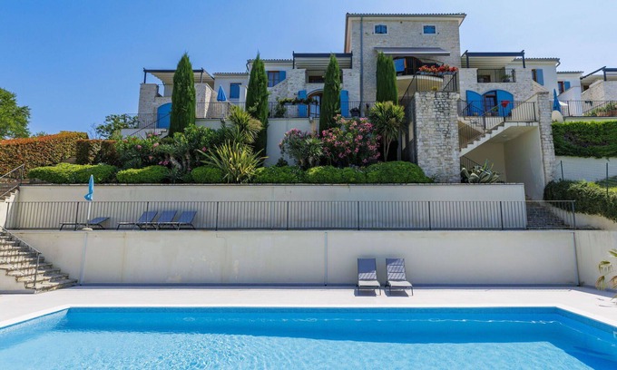 Bibali Casa | Hermoso apartamento en villa para 6 personas con piscina, A/C, WIFI, TV, terraza y aparcamiento
