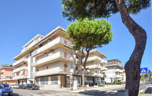Martinsicuro Apartamento | Beautiful Apartment In Martinsicuro With Wifi