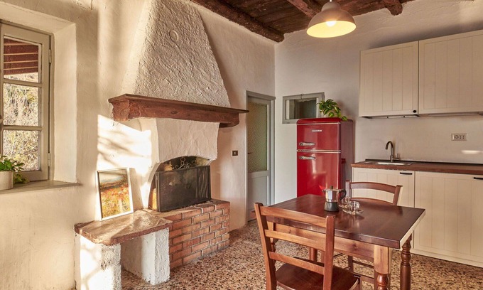 Bellano Casa | Hermoso apartamento en villa para 2 personas con A/C, WIFI, TV, terraza y mascotas permitida