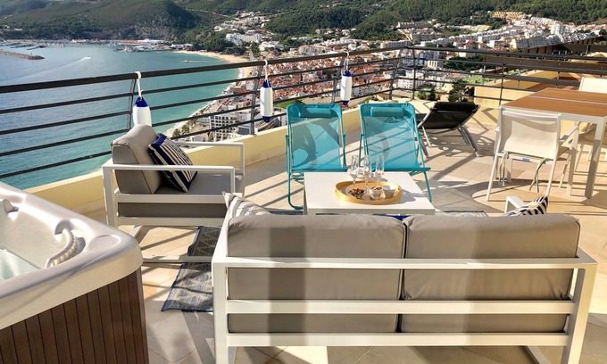 Santiago Apartamento | Hermoso apartamento, jacuzzi y amplia terraza con vista al mar.