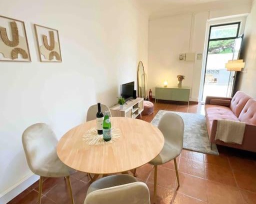 Carcavelos Apartamento | Beautiful Apartment near Carcavelos Beach