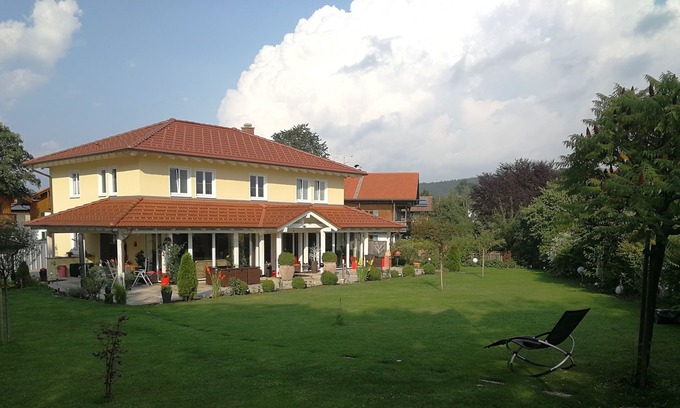 Oberwarngau Apartamento | Hermoso apartamento, con instalaciones de lujo en Valle Tegenseer