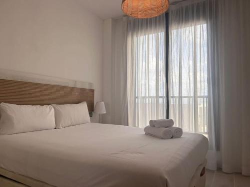 Rejas Apartamento | Beautiful apartment with pool and padel - Belfast