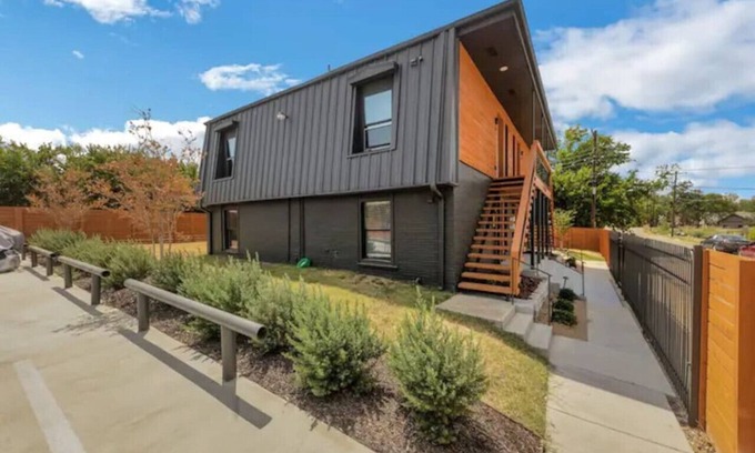 Fort Worth Apartamento | Beautiful Apt-5MinDownTownFW-2 Bed-1K-1Q-Free Park