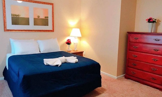 Downtown Greensboro Apartamento | Beautiful apt Downtown perfect for long term stays