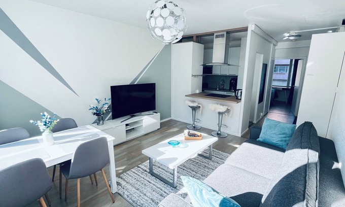 Turku Apartamento | Beautiful apt. with balcony, 5min walk to Aura river, 8min walk to market square