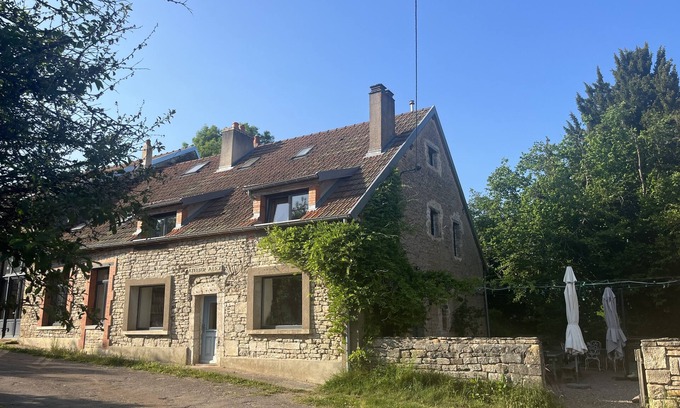 Beurizot Casa | Beautiful artist's house in canalside village