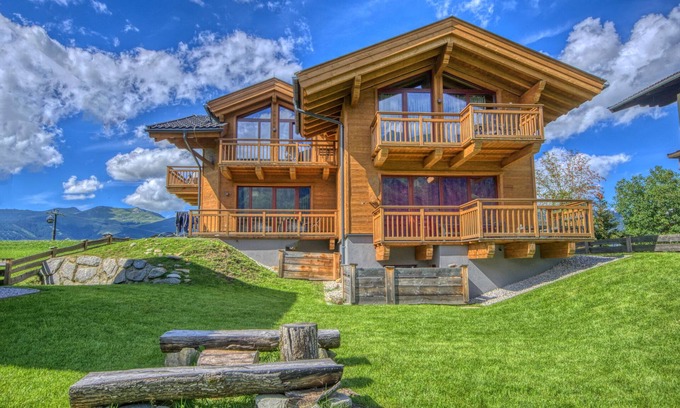 Kaprun Casa | Beautiful Austrian style Chalet at the ski slope