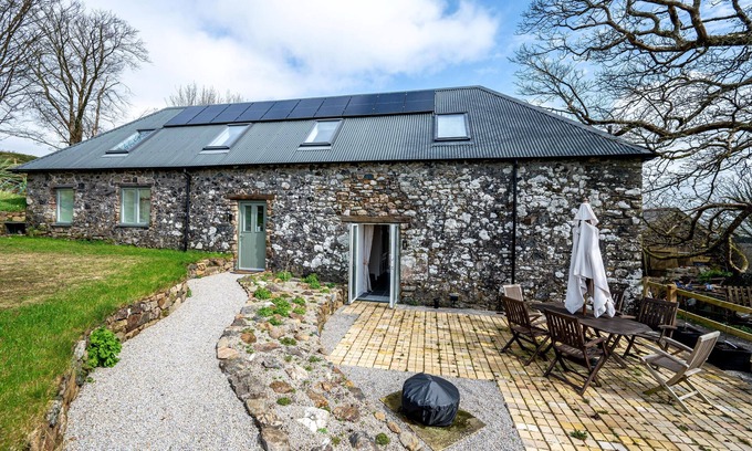Sparkwell Casa | Beautiful Barn Conversion Near Plymouth and Dartmoor