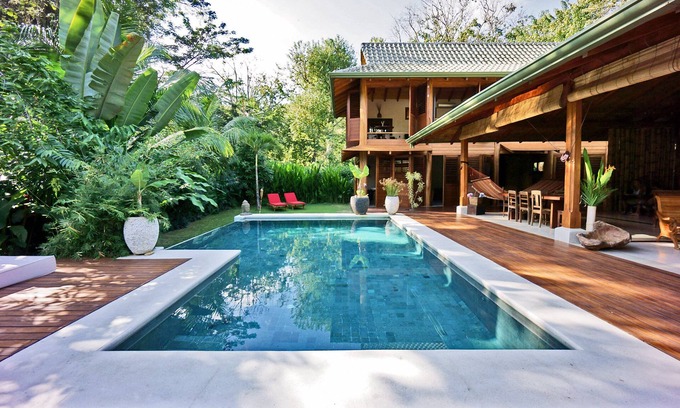 Playa Hermosa Cóbano Casa | Hermosa villa Batik a pasos de la playa, servicio completo.