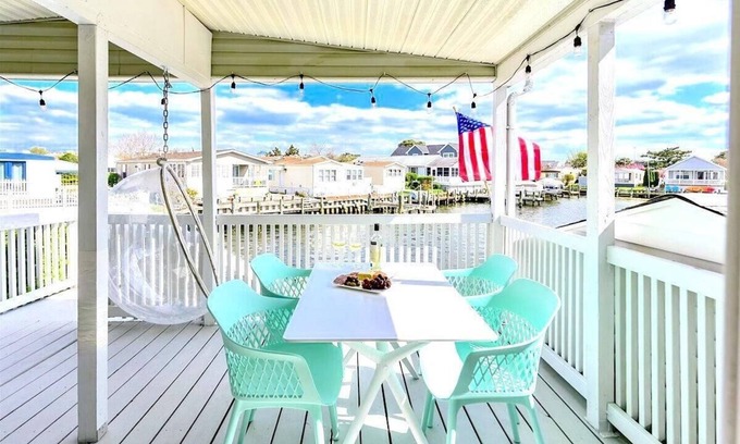 Montego Bay Casa | Mad Men Beach House * 6 minutos a pie de playa * Se admiten perros * Disney + * Muelle privado