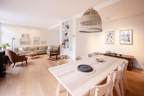 Wijk aan Zee Casa | Beautiful Beach Holiday Home with Sauna and Garden