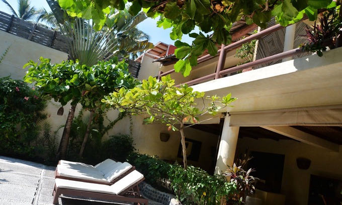 Playa la Madera Casa | Hermosa propiedad frente al mar en la bahía de Zihuatanejo